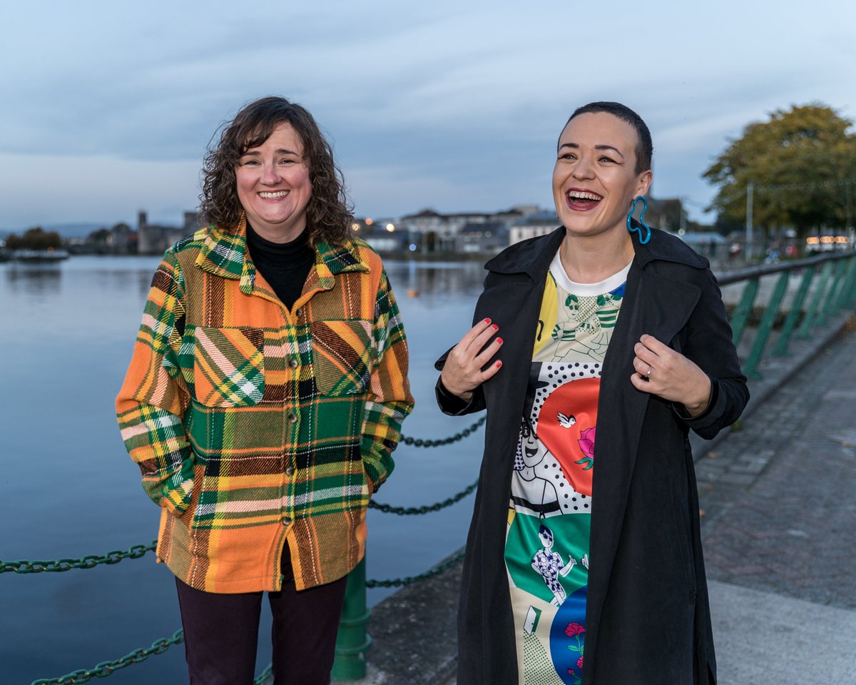 LkLadyHQ's tweet photo. Happy Halloween from us goooowwwlls 🎃 thanks to @CPurcellPhoto for our lovely new promo shots just in time for us to announce a LIVE EVENT in November 😍
#LKLadyPod https://t.co/uJIBe81b9b