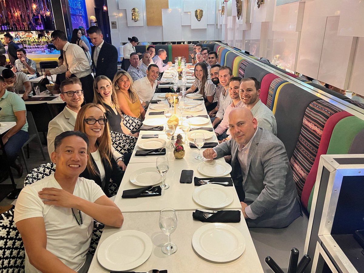 adam_baumgarten's tweet photo. Successful #smsna22- enjoyed catching up with mentors @urol11 @allen_morey and friends. See you all in San Diego next year! https://t.co/ugxcUPZuIf