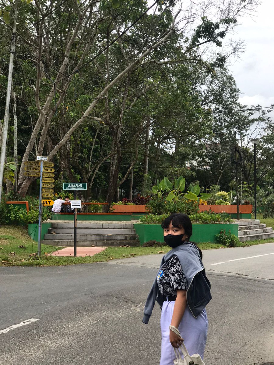 mrichardo97's tweet photo. Aku menoleh kebelakang, bukan karena mendengar suaramu, tapi kembali kulihat kesalahanku, agar tak terhambat langkahku untuk maju dan semakin mantap melaju.

In Frame: ivanna Pazia https://t.co/7SCzf2Ta8A