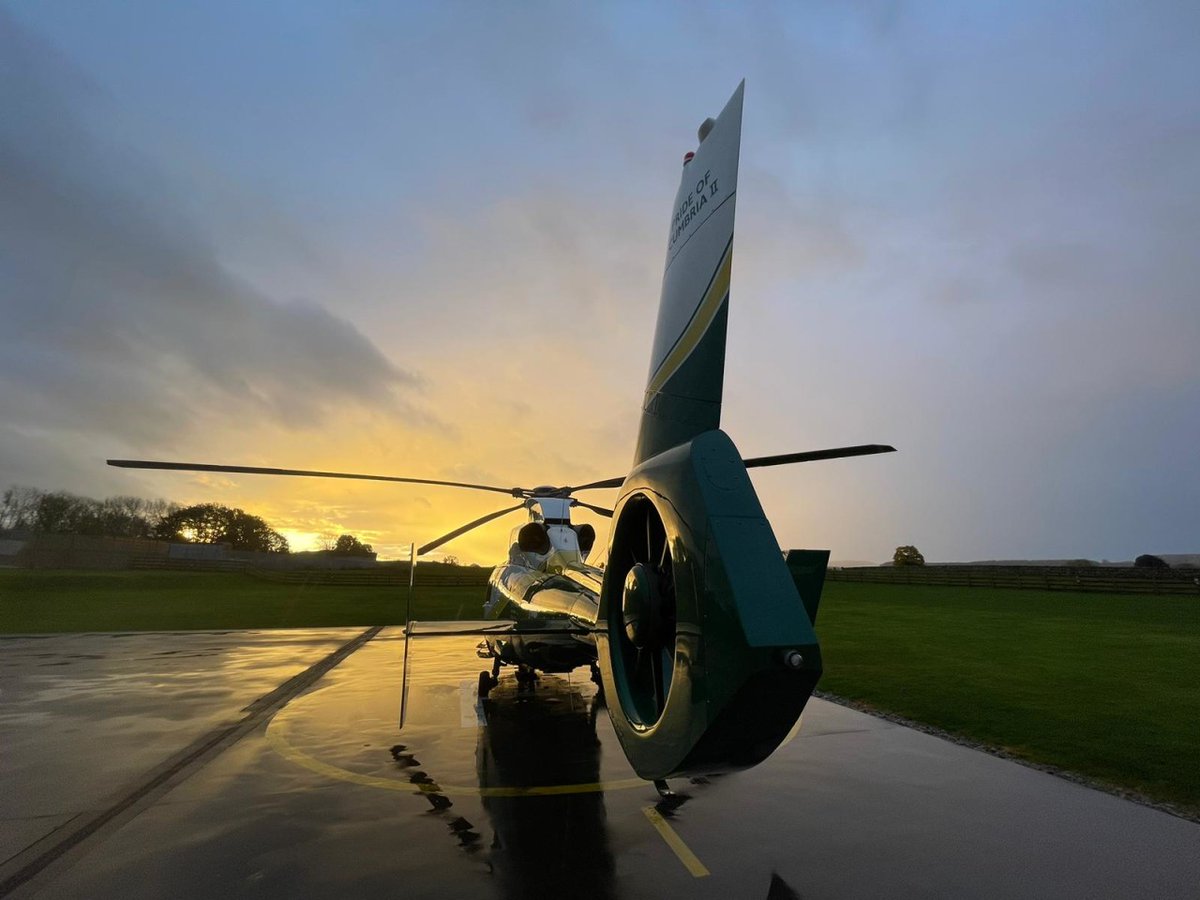 Introducing Light Up The Sky... ✨ Make a dedication in memory of a loved one this Christmas.🎄 Upload a photo or write a message at gnaas.memorypage.org/lightupthesky2… There will also be a remembrance event on 9 December at our HQ. To attend, please call 01325 487 263.