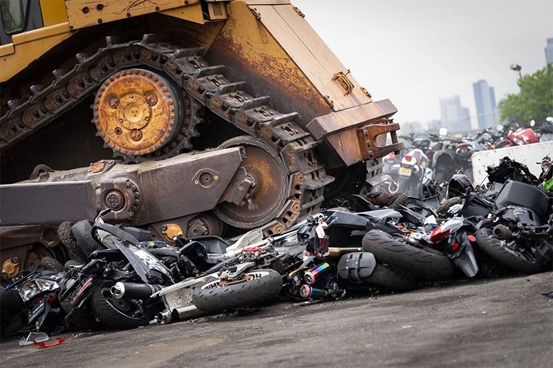 Watch 900 ATVs and motorcycles bulldozed as NYC mayor waves checkered flag: crdrv.co/w8FWbfB