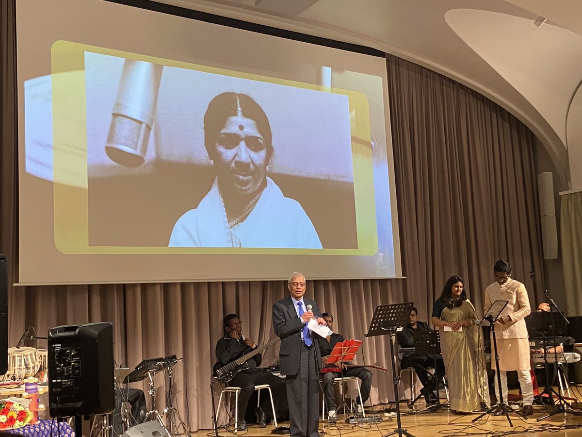 mmfrparis's tweet photo. Tribute to Bharat Ratna #LataMangeshkar in Paris, organized by Maharashtra Mandal France under high patronage of Embassy of India https://t.co/Wt23782kmM