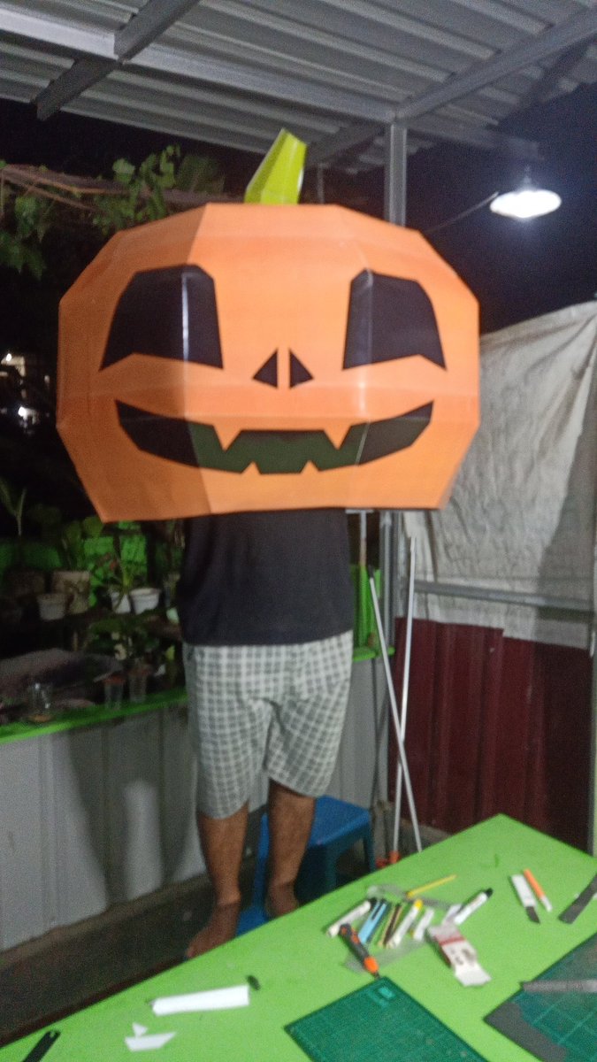 tahap pengerjaan Pumkin Man Halloween papercraft Big Size#PeriMakassar