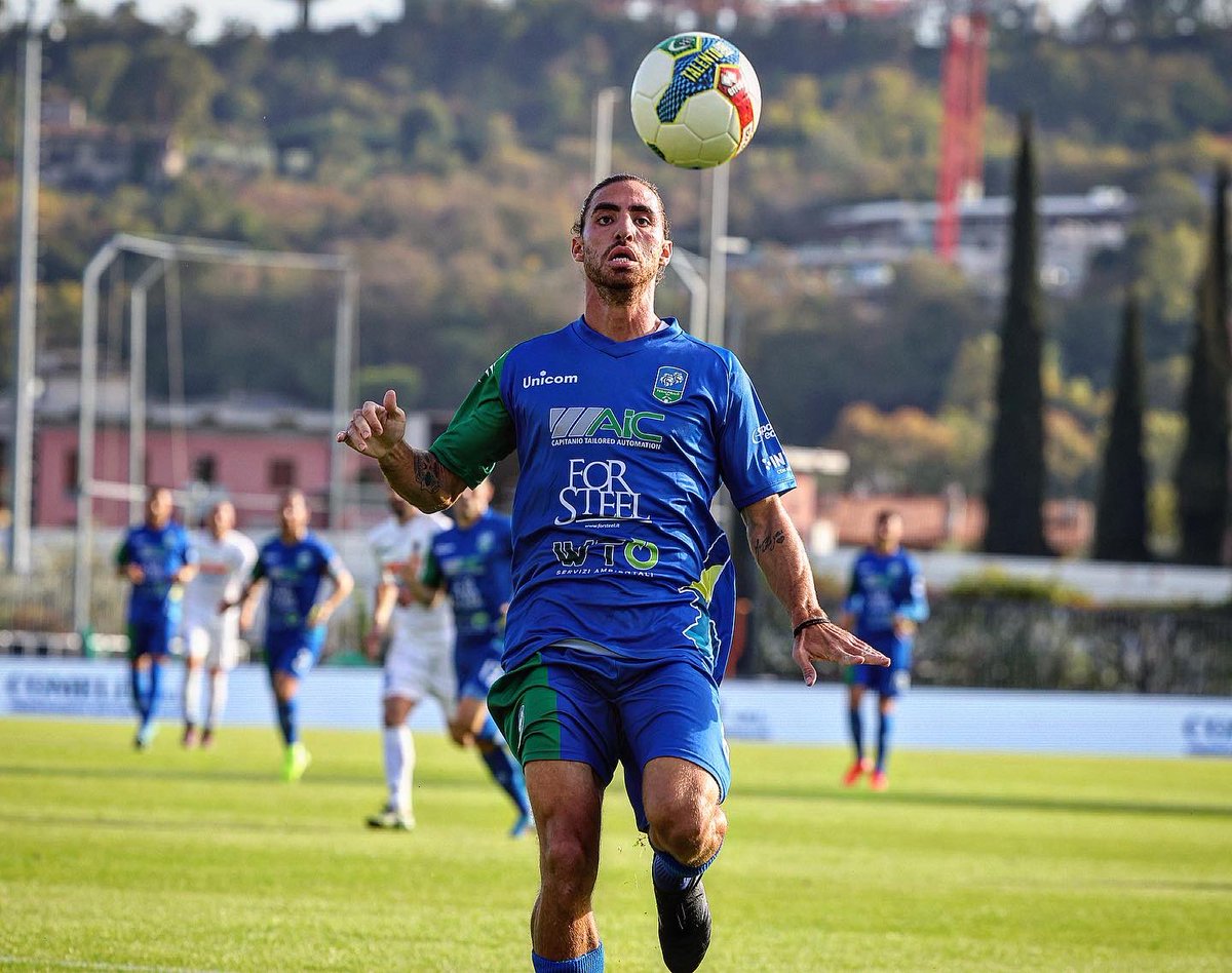 unionbrescia's tweet photo. Andiamo negli spogliatoi sotto di un gol.
Forza Leoni, non è ancora finita 💪🏼🔥
#FERREN #CapaciDiRuggire #LeonidelGarda https://t.co/q7TUKMQgvW