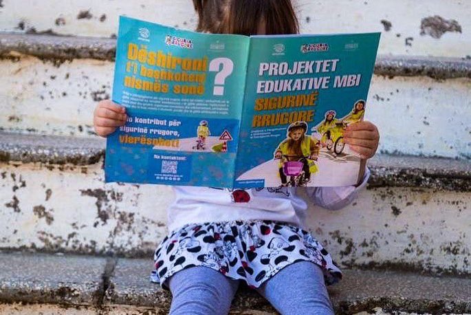 dpshtrr's tweet photo. ❤️ 🈴 Në Shtëpinë e Foshnjes, Vlorë, organizuam një orë edukative mbi Sigurinë Rrugore. 🥰 Fëmijë të grupmoshave të ndryshme, mësuan përmes argëtimit, lojërave dhe librave të përshtatur për ta, normat dhe rregullat bazë të përdorimit të rrugës.🚦🚸 👧👦 https://t.co/5unYA84p3C