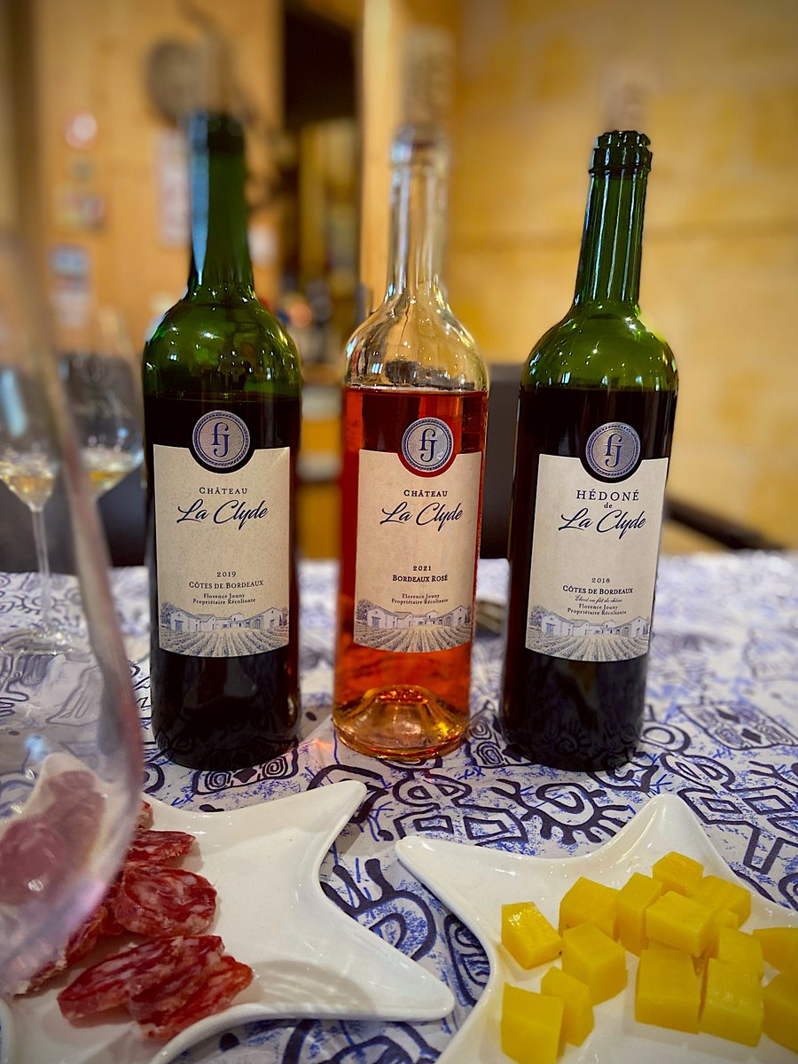 mpicco33's tweet photo. Grand merci aux propriétaires du #chateaulaclyde, pour cette passionnante dégustation🍷 Le fruit d’un travail et d’une passion, en blanc, rosé et rouge bio, et agriculture biodynamique.🍇🌱 

#vinsbio #cotesdebordeaux #tabanac #bordeaux https://t.co/6SyDTWGkFo