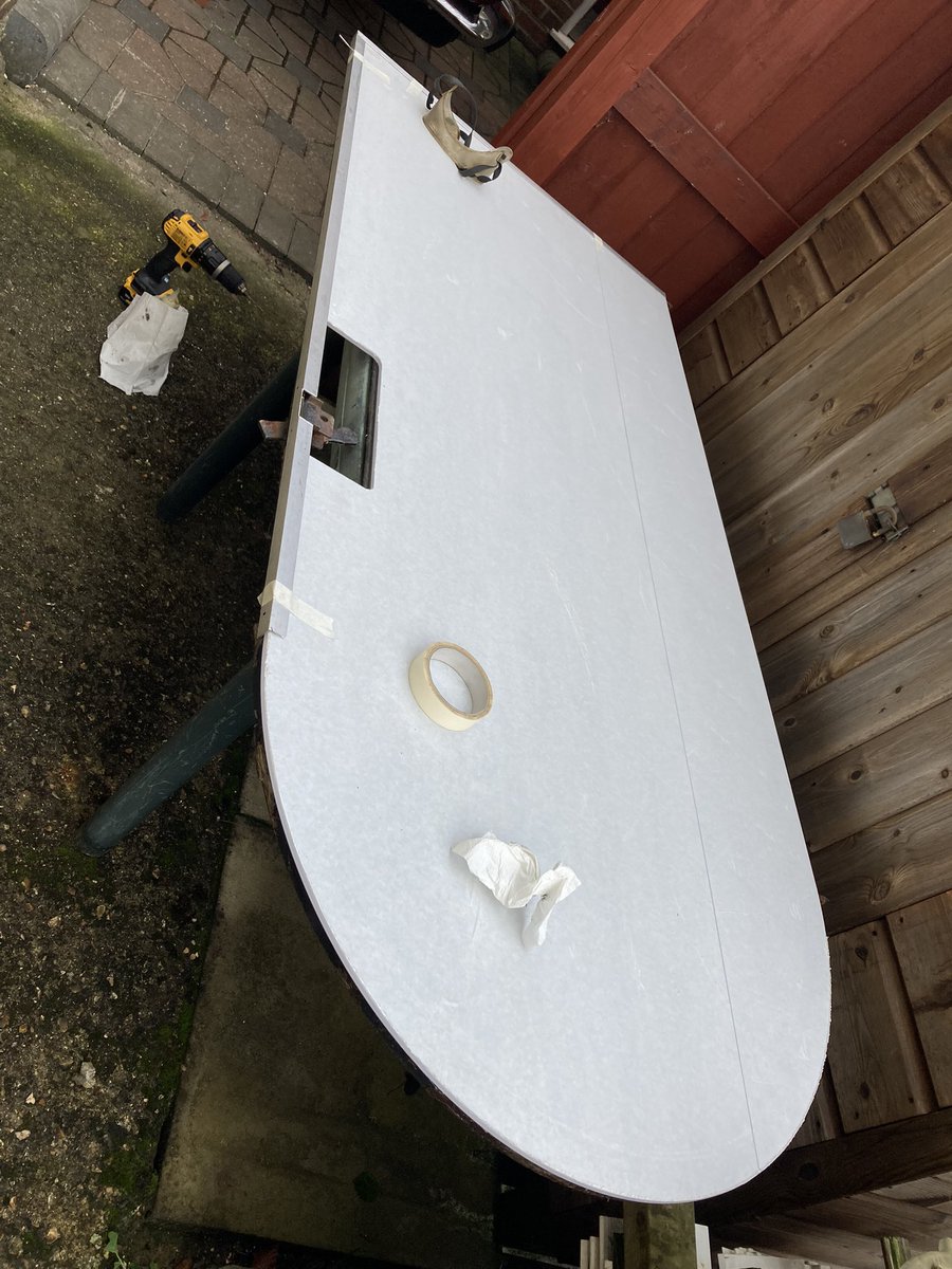 classiccarguru1's tweet photo. As it’s project day folks &amp; although I wasn’t in the garage this morning I’ve still #imagineered a little acrylic sheet cover &amp; retaining angle frame for the side gate to my carport (after sorting a radius😉)
It’s a stealth barrier for restricting driving rain onto the car👍
😎 https://t.co/OPMa9fry0w
