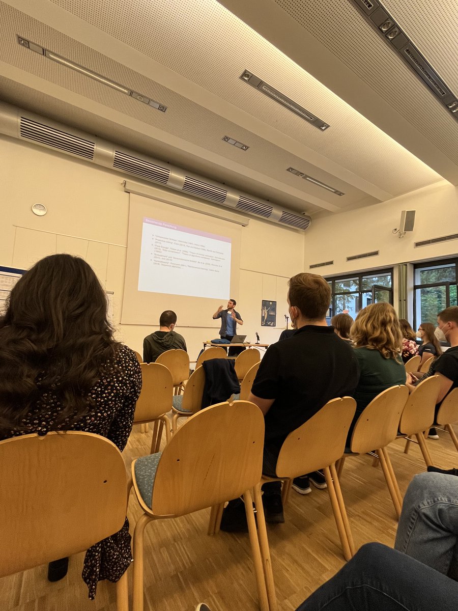 After three years in my PhD - finally my first graduate panel in person! What a great experience with all those broad interests and inspiring minds! @Studienstiftung #phdlife