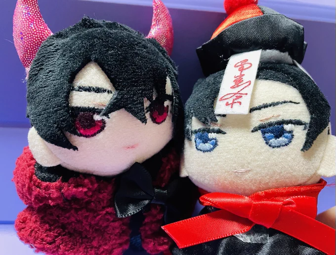 デビルの賀予とキョンシー謝哥ではろうぃん!!!自作ぬいちゃんの格好を着せました(謝哥は服変えたけど#病案本 #binganben #hexie 