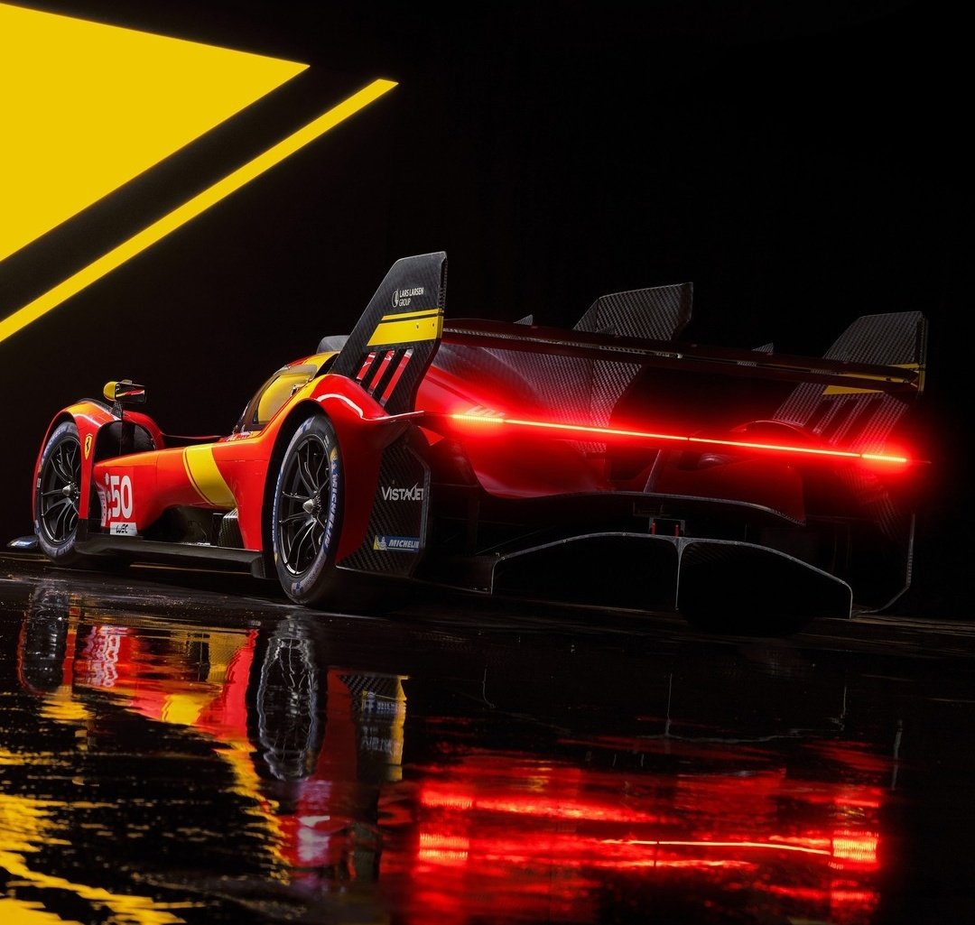 DailyFerrariTM tweet picture