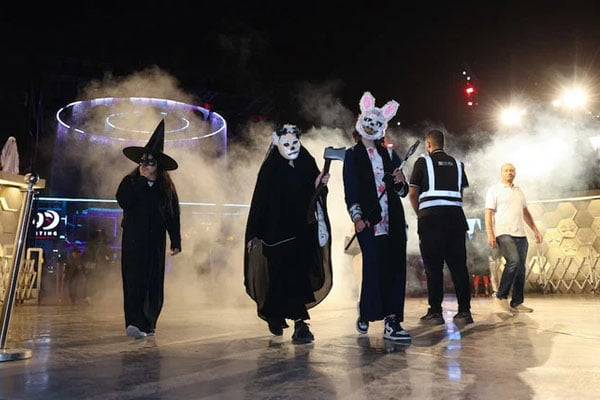fatiha_gull's tweet photo. Halloween was also celebrated in Saudi Arabia

The event, held for the first time in Saudi history, concluded with fireworks, excellent sound effects and spooky decorations.

pic no. 6 https://t.co/ue6GdIeJHr