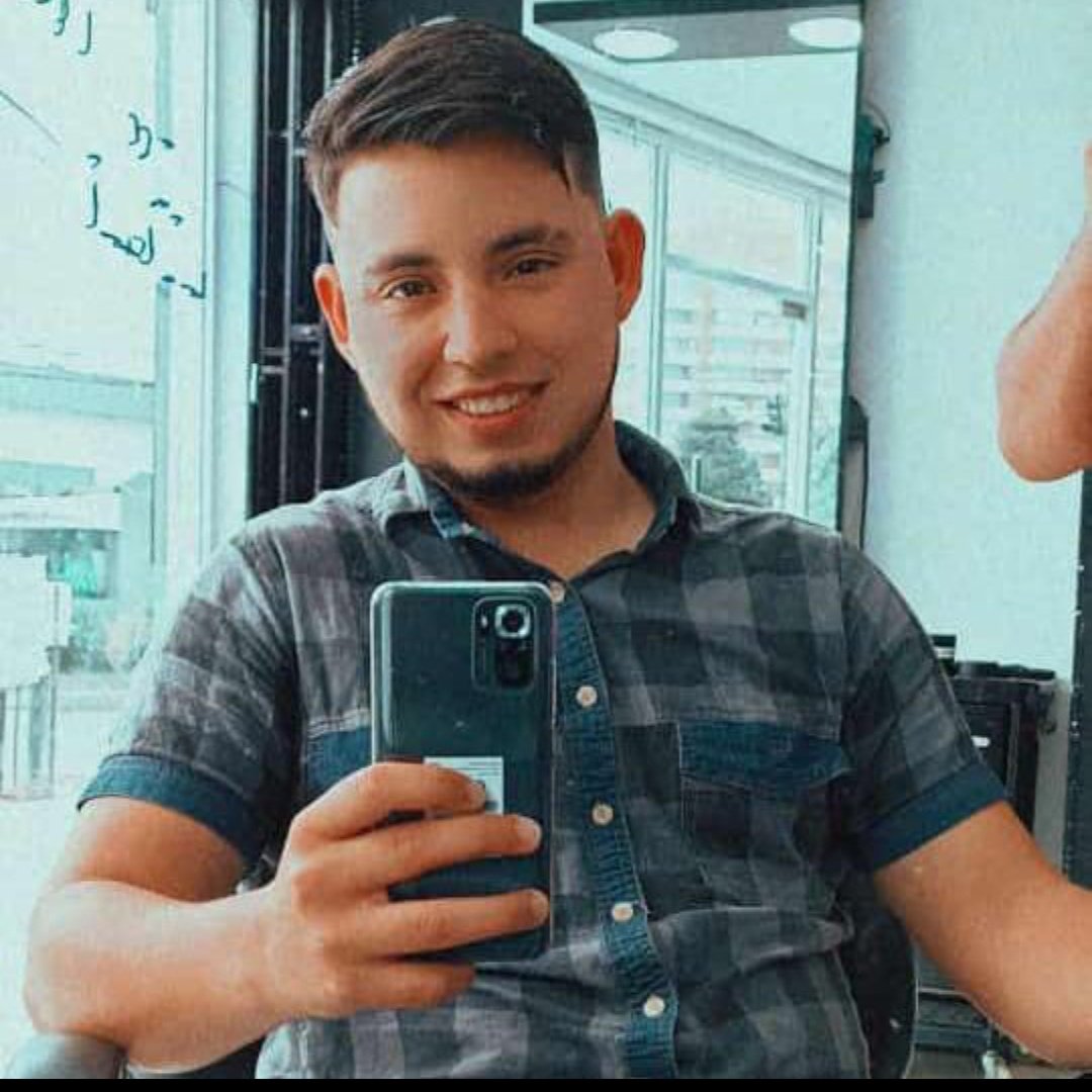 Axeljaimesss's tweet photo. #NuevaFotoDePerfil https://t.co/mGLwCGlsa7