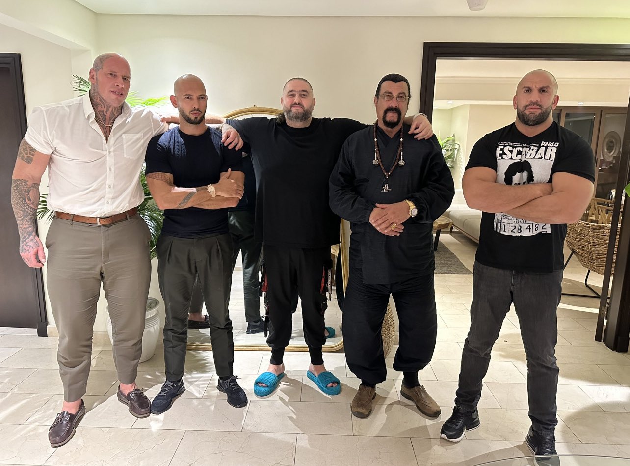emergency-meeting-on-twitter-can-you-name-every-man-in-this-photo