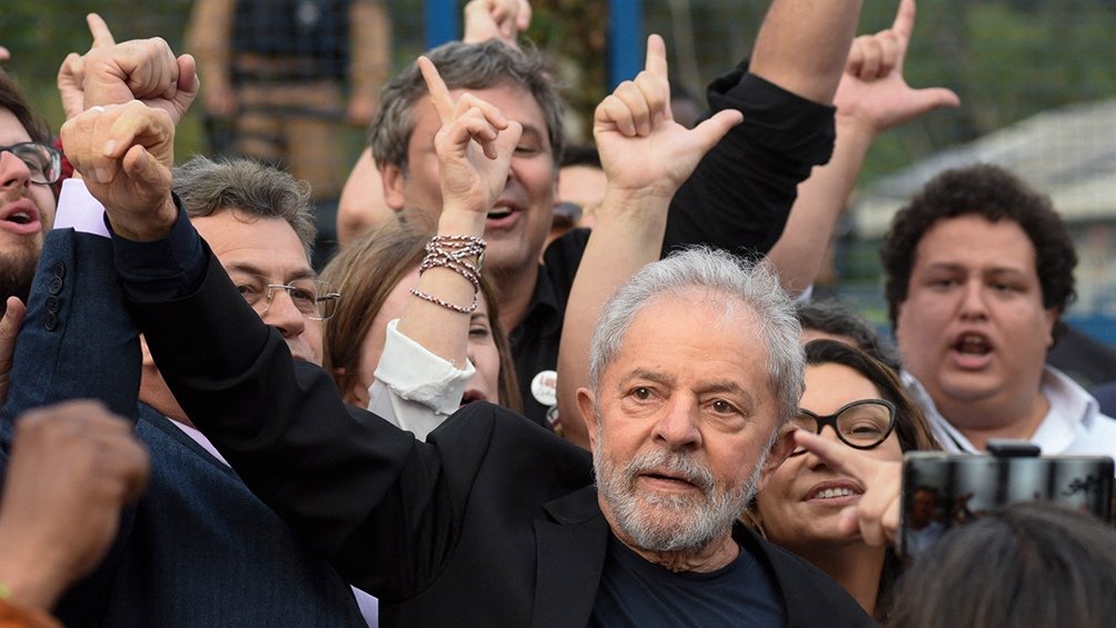 Fuerza Lula carajo!!!!!! 
Los fascistas al basurero de la historia