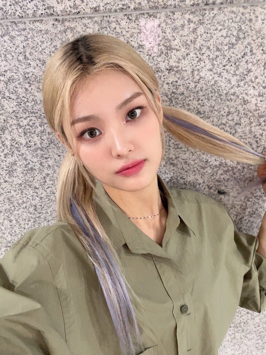 sanzgah's tweet photo. it's almost midnight, so pigtailed sangah is here 🫣💗 https://t.co/c810D2ep7b