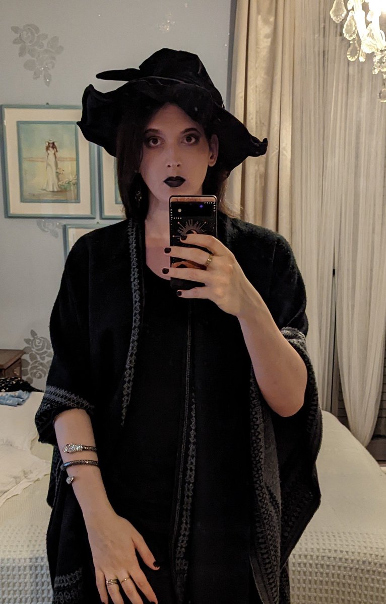 Just a basic witch 🦇