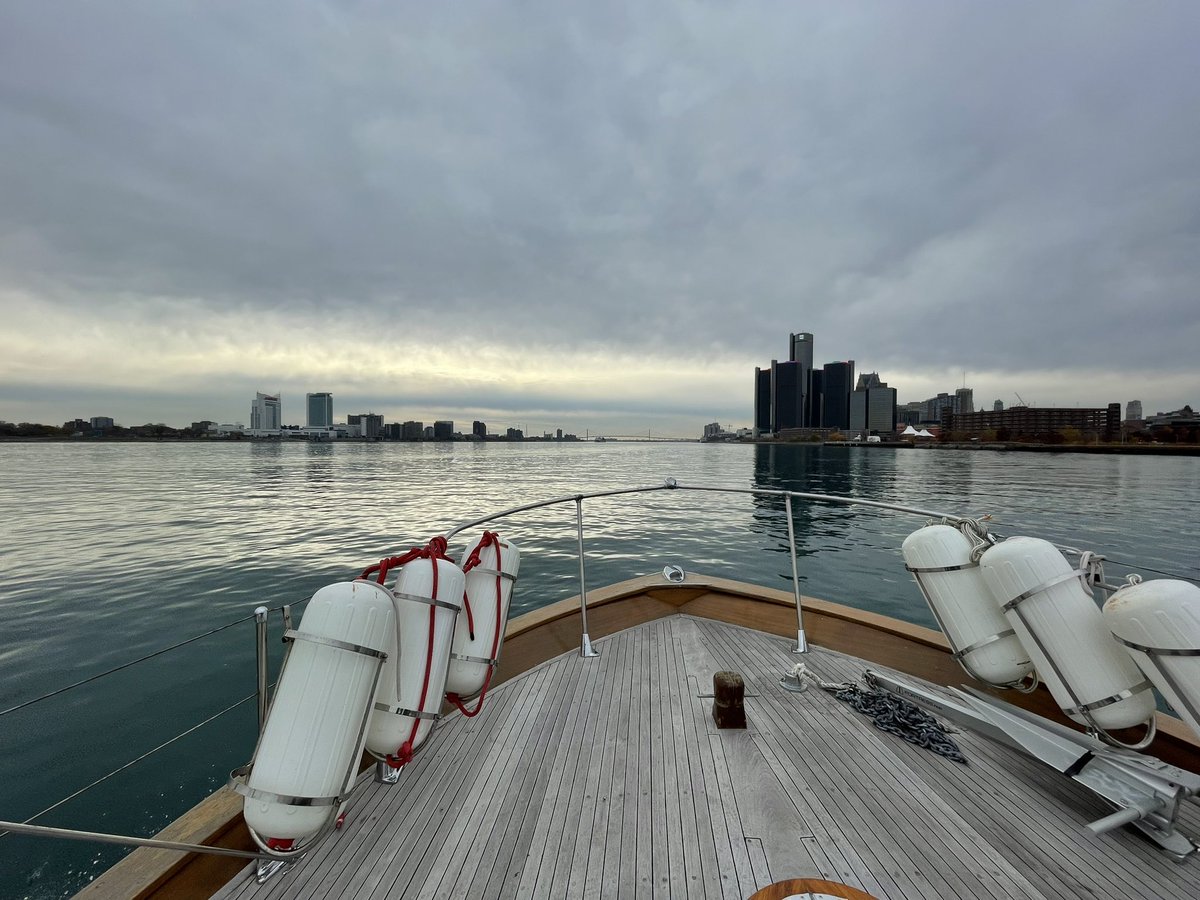 Canada on the left, US on the right