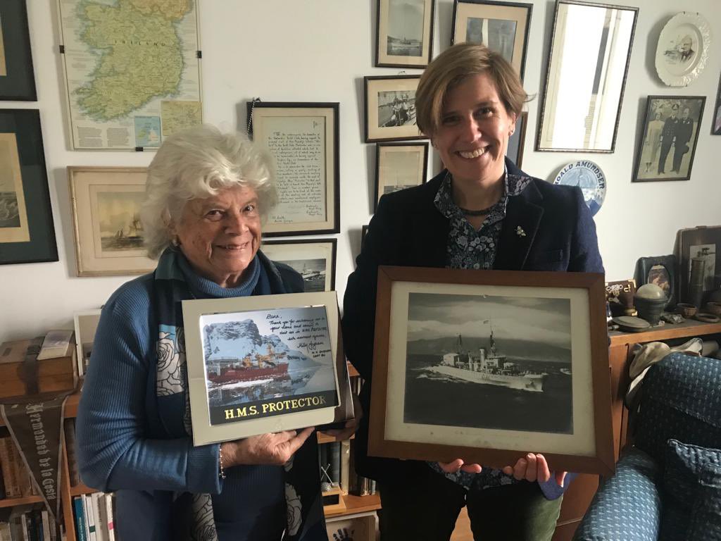 It’s a swap! A picture of the current @hmsprotector A173, for a picture of our predecessor A146, taken in 1960 and presented to @elenahughesm and her father after a trip in the whaler from Montevideo to Punta del Este! What a fabulous afternoon! @UKinUruguay