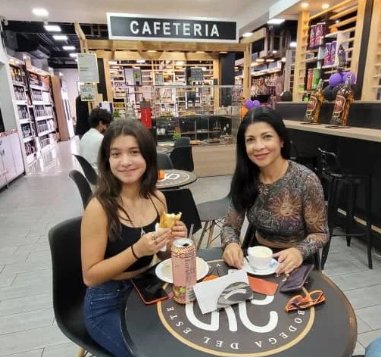 reporteinsular's tweet photo. Ven  y tomate un rico café en La Bodega del Este
donde tambien encontrarás comestibles de todo tipo importados  al lado de la E/S Maneiro antes del Sambil   Pampatar  @labodegadelestemgta #pizza #cafe #bodegon #islademargarita #licores  #LaBodegadelEste #pampatar https://t.co/bHN9JdzeNY