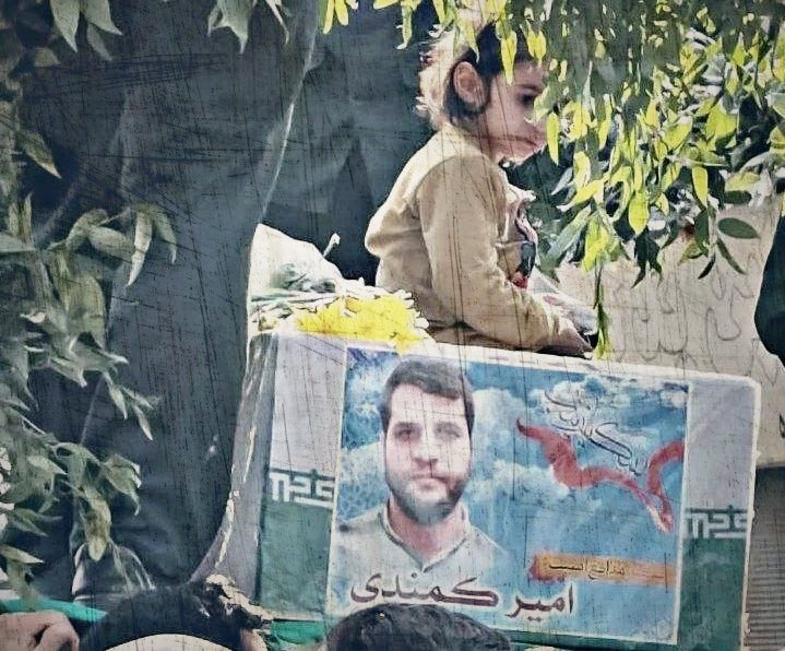 atieh_shapuori's tweet photo. تموم عالم میدونن 
که دخترا بابایی‌اند🖤😭 https://t.co/9Ck5pW4Hph