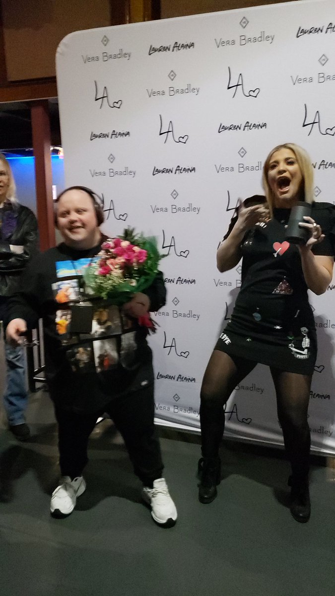 LISAMARIE_620's tweet photo. @Lauren_Alaina @HardyMusic James is ready to propose 💍👰🏼‍♀️💒 https://t.co/i0uKoVn2iW