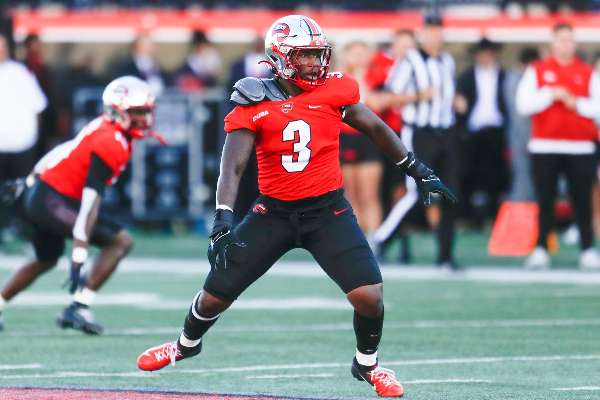 WKURecruiting's tweet photo. Jaques Evans- 15 TOT, 8 Solo, 1, Sack, 2.5 TFL, 1 QBH

#WIT https://t.co/Fr7WtJFPEe