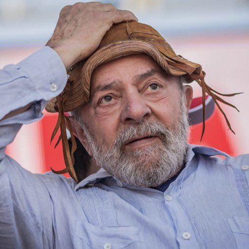 choquei's tweet photo. 🚨AGORA: Veja como anda a apuração no exterior #Eleicoes2022 

⬆️Lula - 48.029 votos
⬇️Jair Bolsonaro - 21.384 votos https://t.co/hIA3omBtlm