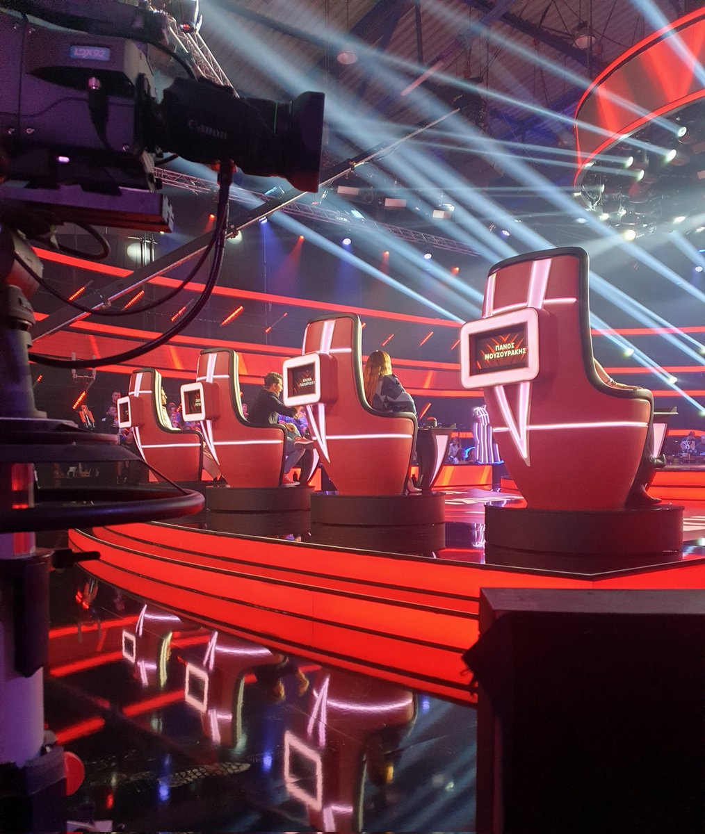 #TheVoiceGR και σήμερα 💥 Το #TeamHelena μεγαλώνει με δυνατές φωνές!