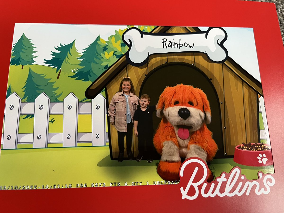 jayne51024925's tweet photo. Georgia and Henry have had a fantastic weekend at the spooktober Halloween weekend @butlins, they can’t wait to tell you about all the shows, fireworks  and exciting things we have seen. Back home on Monday ready for school on Tuesday.  @DeltaHatfieldW https://t.co/lVl2chp3CF