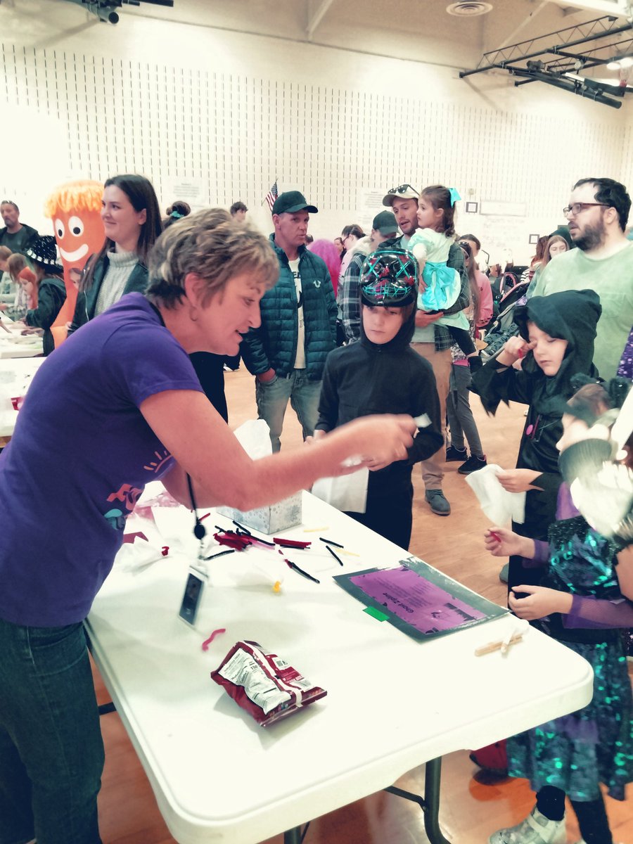 Chupke9's tweet photo. @mayfieldtweets Love our Mayfield family!  Everyone had fun participating in all of the activities.  
#ChasingGreatness
#mayfieldfamily
#MiddieRising https://t.co/sQsXgvpkfw