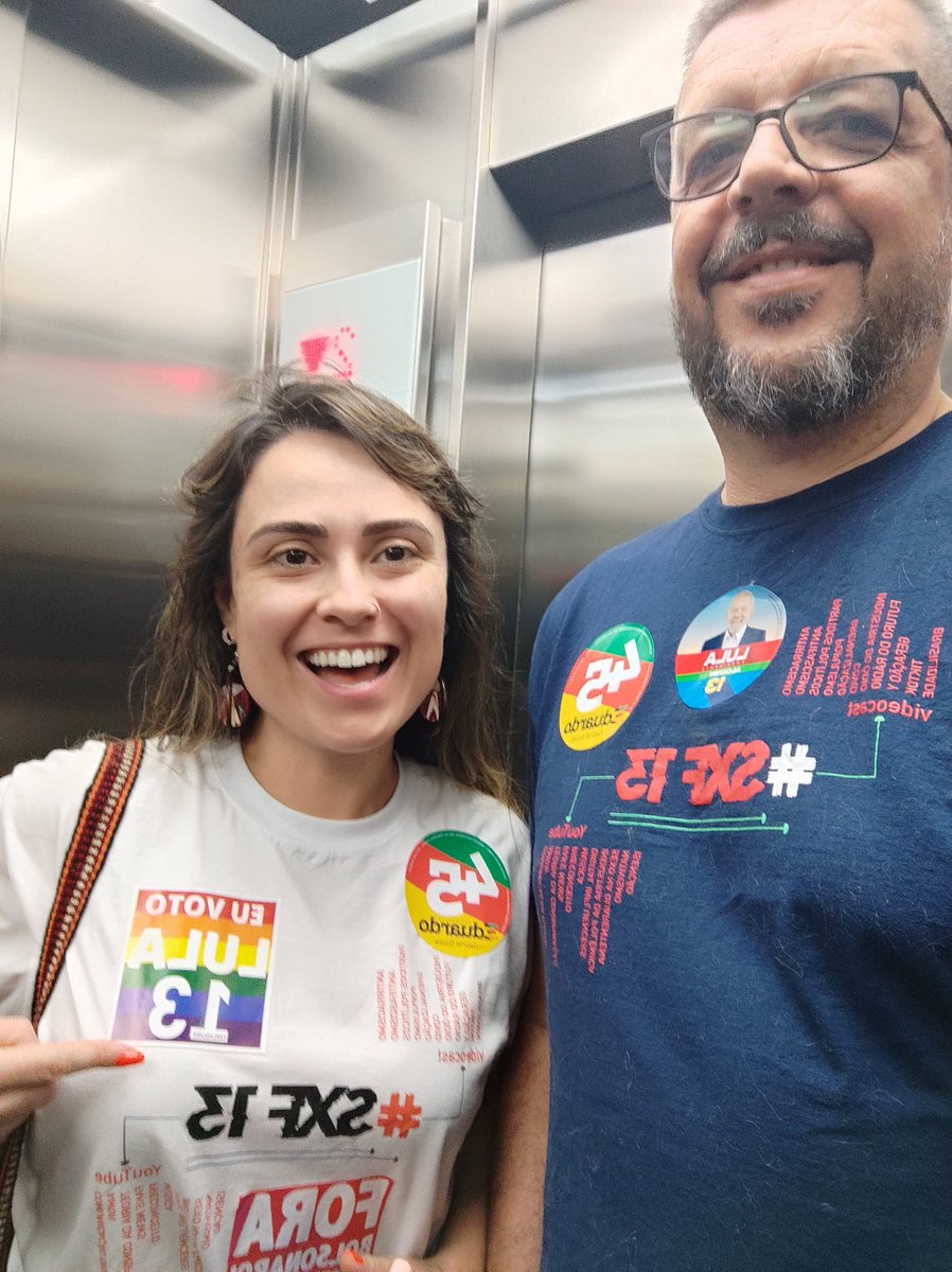Poucas vezes a emoção foi tão alta! Pelo Brasil, pelo futuro e pela DEMOCRACIA!