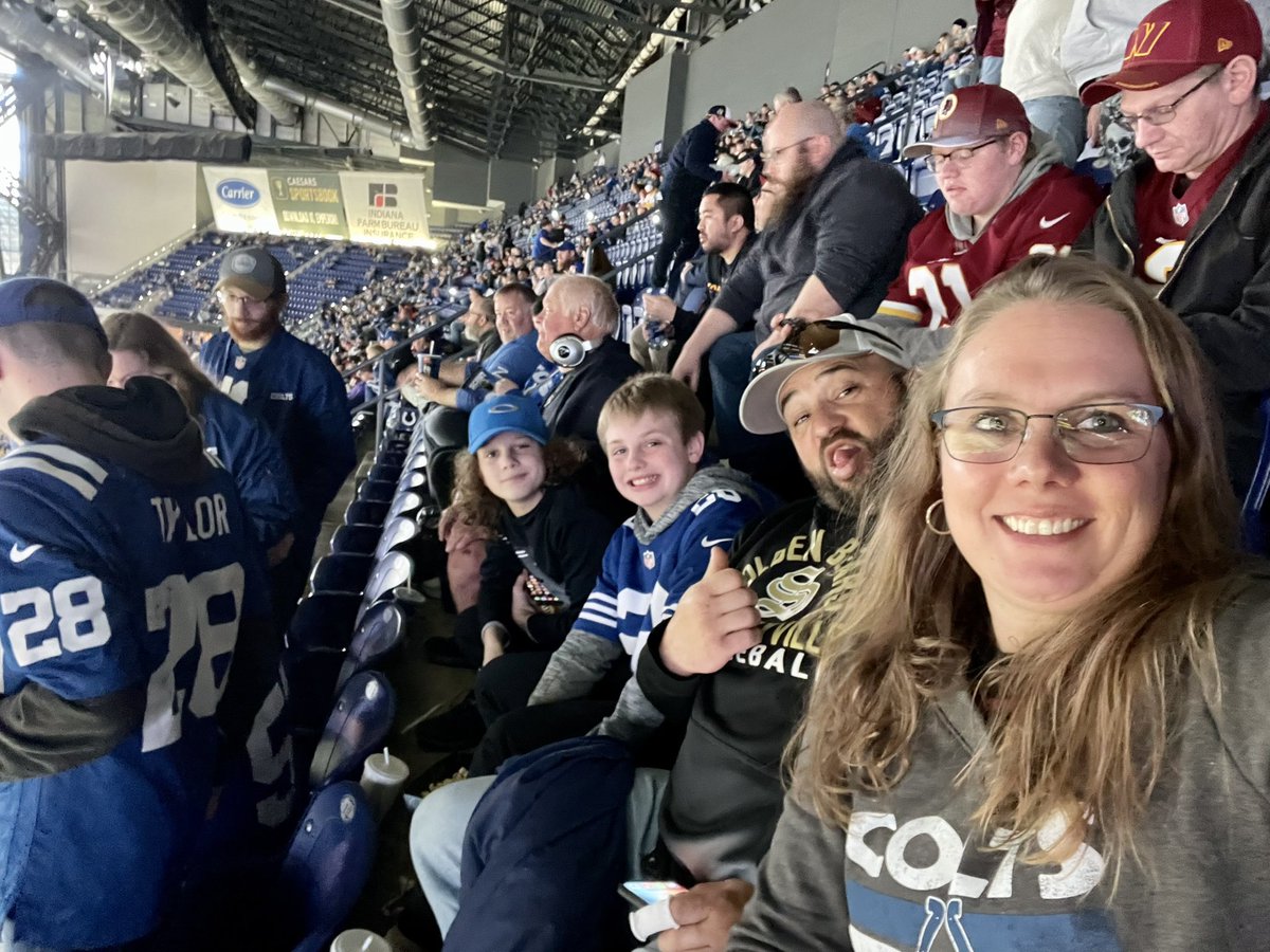 TesterSchultz's tweet photo. #WASvsIND 🤍🏈💙 #Ehlinger https://t.co/IRhOVTxbr0