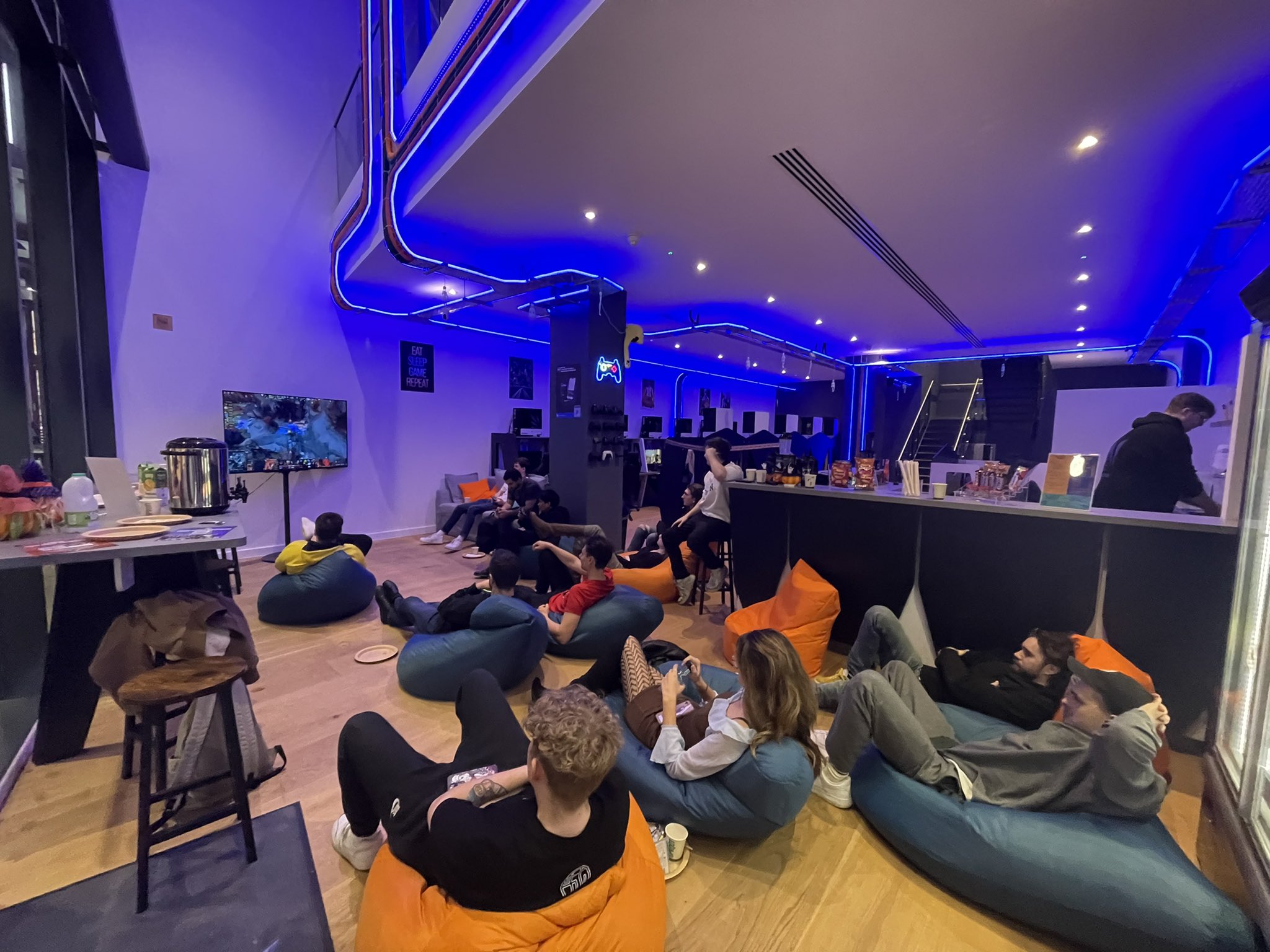 ElPythonQuantador On Twitter My Friends Gaming Cafe In North London i-started-internet-cafe-gaming-cafe-simulator-gameplay-video-hindi