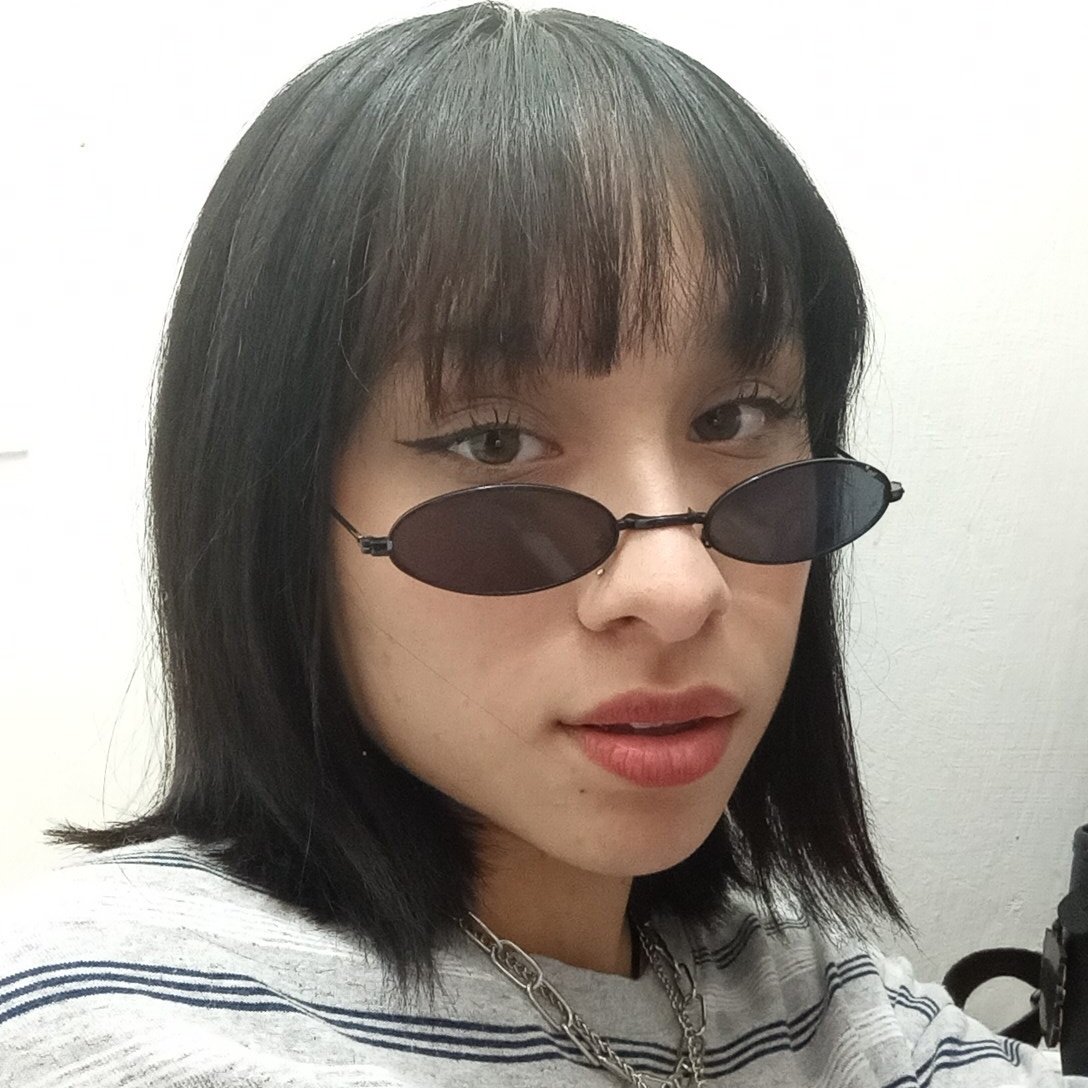 real4LINE's tweet photo. Aparezco por acá -🦢
#BETH #4LINE https://t.co/2VT0sU7kYO