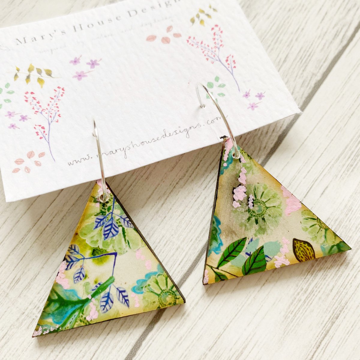 MaryHouseDesign's tweet photo. I’d love to know what you think to my handmade wooden earrings- these are printed with my own illustrated floral designs and are coming soon! #HandmadeHour #jewellery https://t.co/yhj0GPupg6