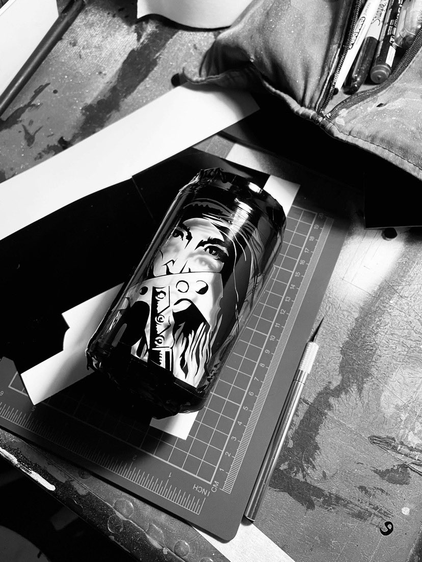 Wow ! 😮 My friend made this awesome glass for me. 😍 He got his inspiration from my art and pictures. This is such an honor ! Thank you my friend. 🙏🏻 #m1m #artwork #friendship