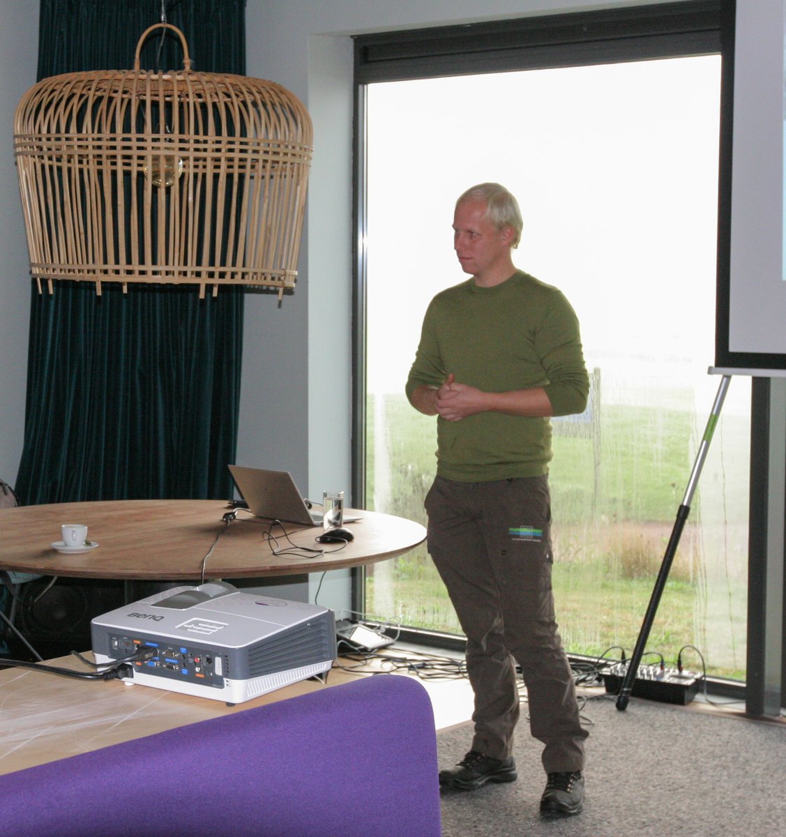 arboretumassen's tweet photo. Thijs is contactpersoon van de SLD voor vrijwilligersgroepen die aan bos- en landschapsonderhoud doen. Hij zorgt er o.a. voor dat de ca. 400 vrijwilligers in Drenthe kunnen beschikken over allerlei soorten handgereedschap van de SLD

Lees meer op de site: https://t.co/kMZo1mpgWk https://t.co/HbYlnZG81J