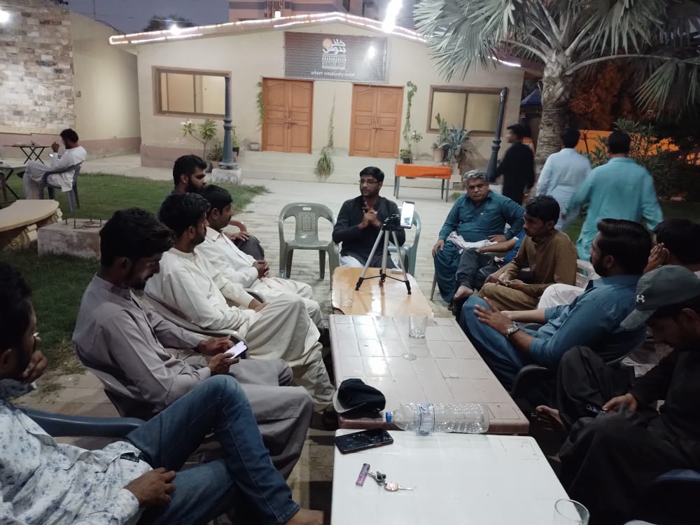 MasrorShah's tweet photo. Critical Studies Forum Study Cirlce on "Evolution of Sindhi Nationalism " part 2 .
@jullevesque 's paper "Sindhi Nationalism and social Construction of idea of Sindh " was extensively discussed .
@AliHaseebQazi1 @LutfHalo @critical_forum https://t.co/NHokyfuNRv