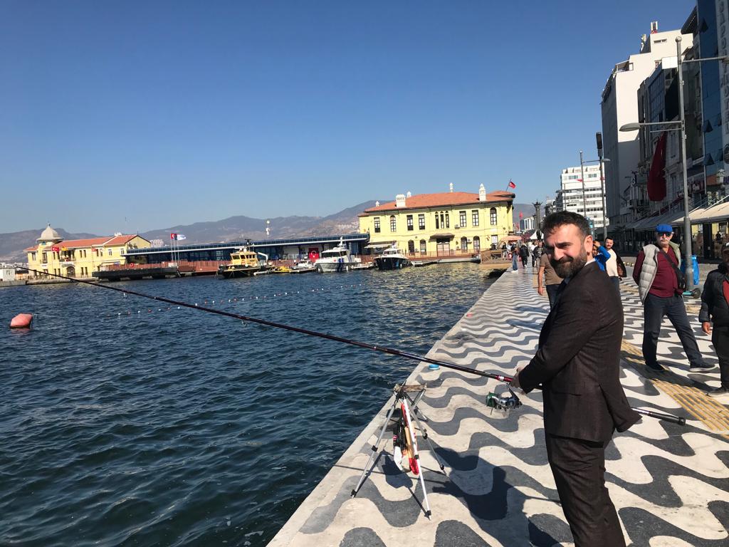 kursadbucak's tweet photo. İzmir eğitimini tamamladık. Katılımcılara borsa hayatlarında başarılı işlemler dilerim. Umarım faydalı bir eğitim olmuştur. ♥️👋 https://t.co/CHDmDKJtsL