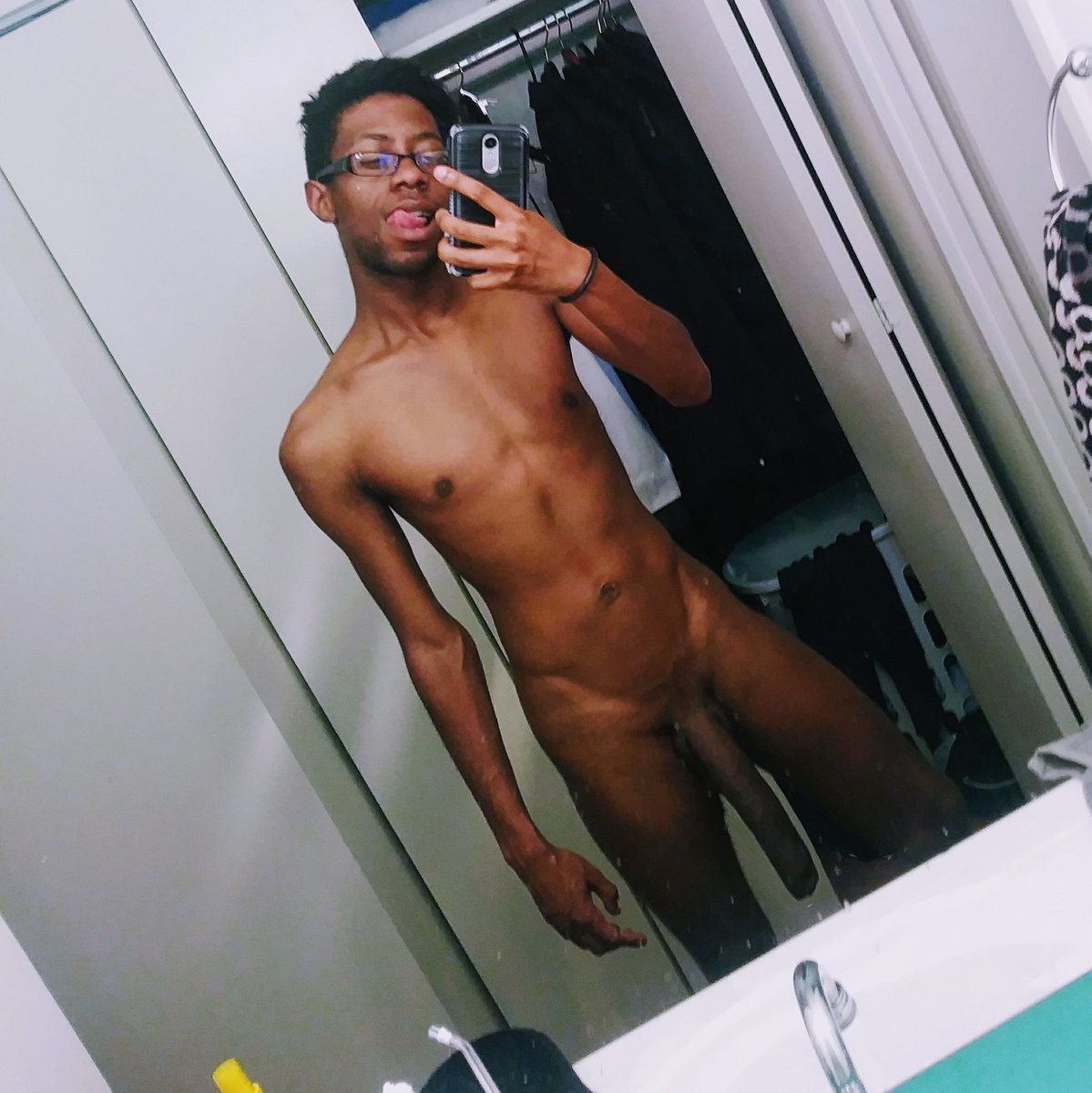 quick pic before i shower
