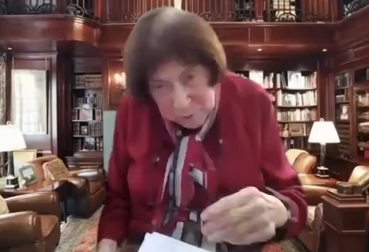 DONAIntl's tweet photo. DONA Founder, Dr. Phyllis Klaus talks about early studies on doulas as DONA was founded. #DONASummit #DONA22 https://t.co/crRvWdPfaU