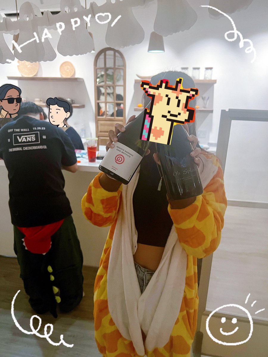 Had an amazing night with my WEB3 buddies at the HKW3B Halloween party 🍾💕 Can’t wait to meet more new faces in the upcoming event(sss)! 

Featuring an incomplete @Tenjingenesis costume 🦒😝 #hkweb3 #hkcommunity <a href="/hkw3b/">Hong Kong W3B</a>