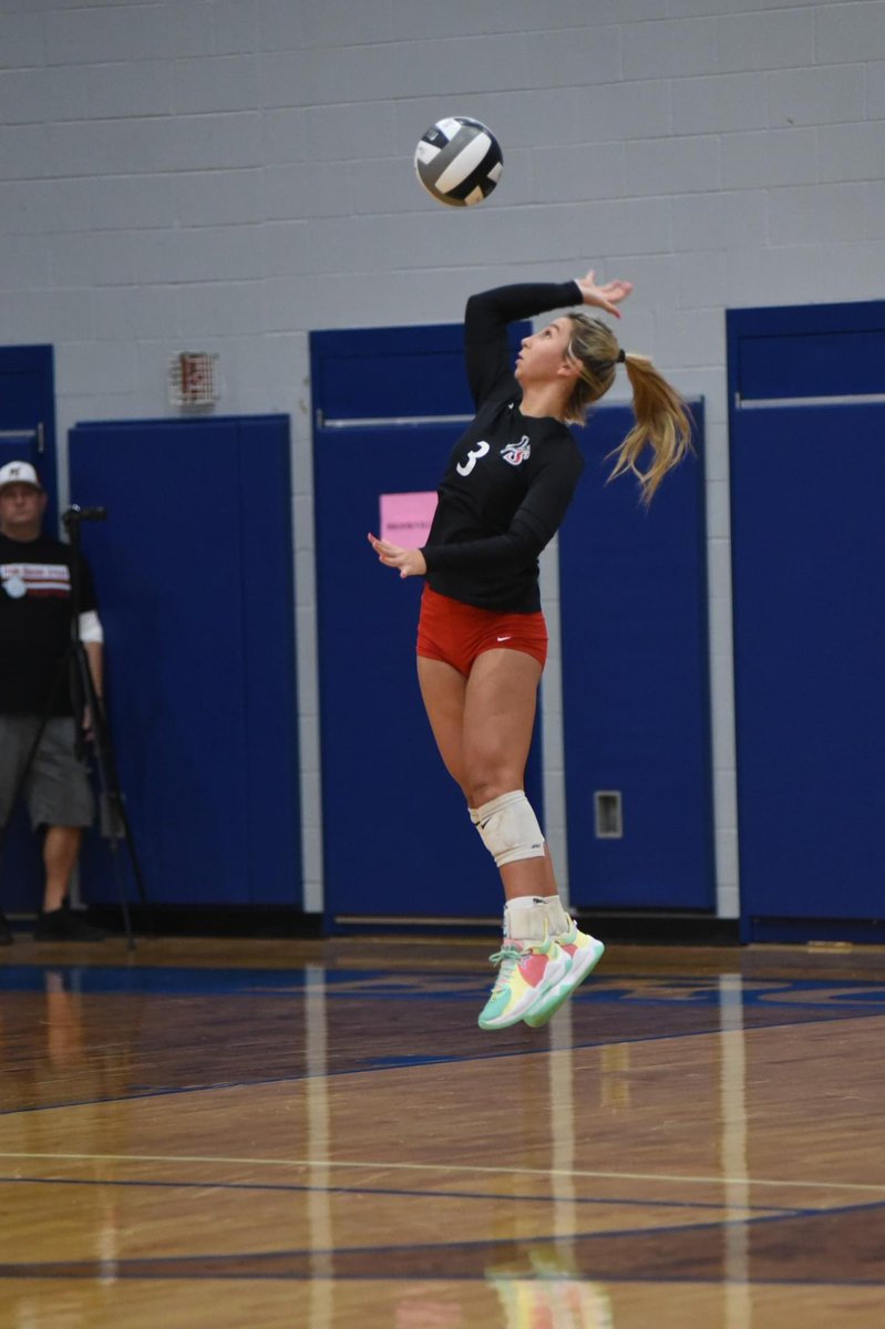 Arrow Fans! Senior #3 Liv Thompson has been named to the 2022 District D3 honorable mention! Liv will also be playing in the Senior Allstar game on Nov 13th at Centerville HS! <a href="/PS_Arrows/">Preble Shawnee Arrow Athletics</a> <a href="/WOACSports/">WOAC Sports</a>