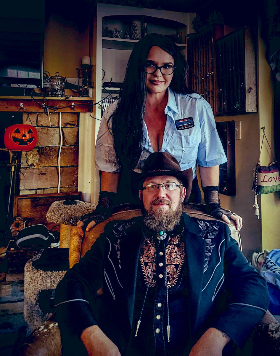 urainah's tweet photo. Starting off the Halloween weekend with a little Last Drive-In with Joe Bob &amp; Darcy @kinky_horror https://t.co/X62IBzCrgw