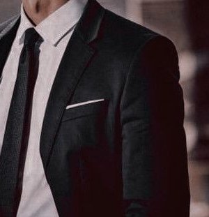 myblvdSun's tweet photo. Mi amore

-This AU is about Lia, who is a Thomasian pre-med student. Her life is full of questions about her father, but kahit isa doon ay walang lumabas sa bibig niya. But she doesn't realize that her own questions are slowly being answered when she meets Luke, an Isko student https://t.co/dEeQE0afjM