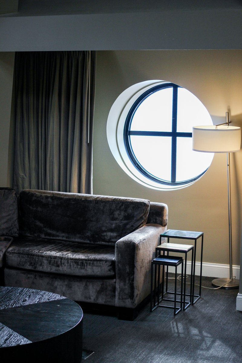 BlackstoneHotel's tweet image. Timeless, elegant, legendary. Strolling through our hotel is like walking through a piece of art.