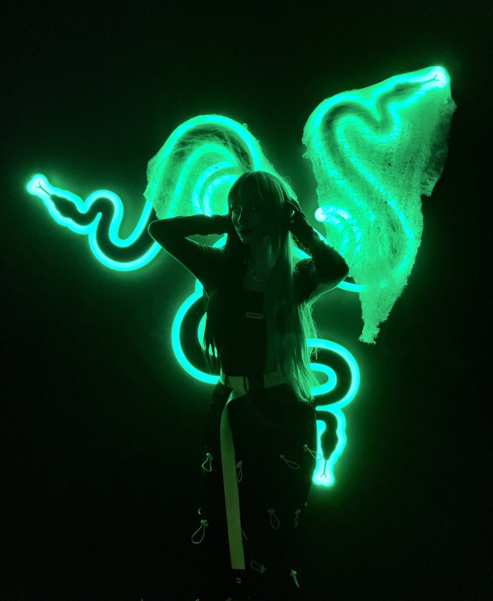 Thank you for having me @RazerStoreUK ☺️💚