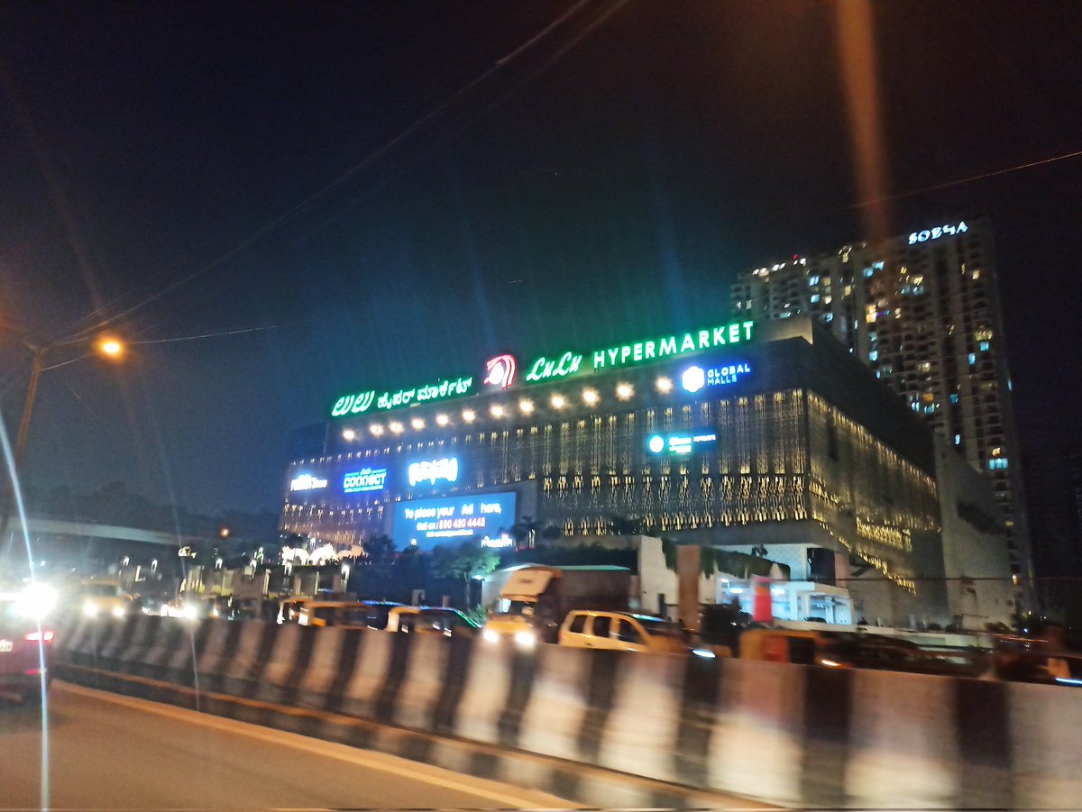 Dhanabalpds's tweet photo. Lulu Mall https://t.co/wU37rzOiLd