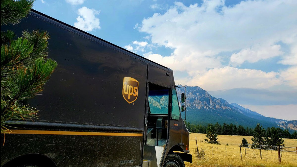 No tricks, just treats with this #UPSOfficeView. #Wyoming 
📸 : John Terzich
