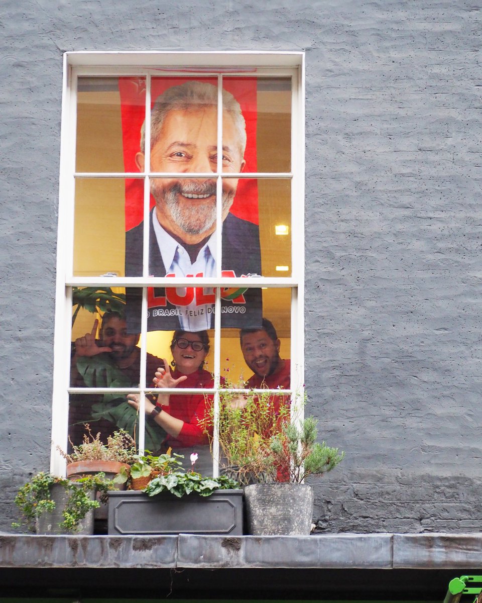 feap's tweet photo. ❤️🇧🇷😉 It seems Lula won in Soho already ❤️ https://t.co/bYTMnD0OTx
